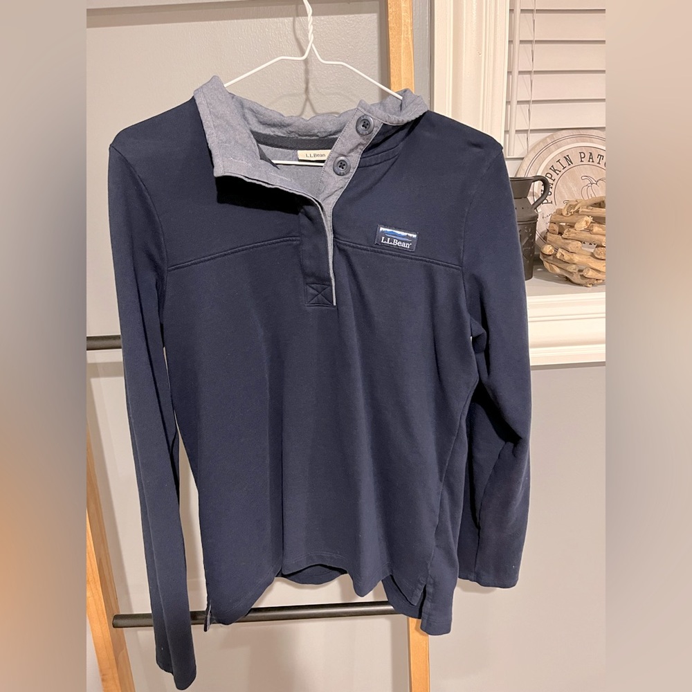 L.L Bean | Navy pullover | Small | cotton material